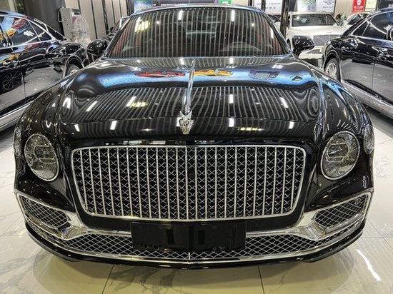 2024款宾利飞驰2.9T插电混动国六热卖中