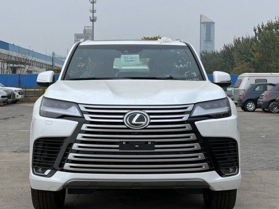 新款雷克萨斯LX600现车分期首付20万起