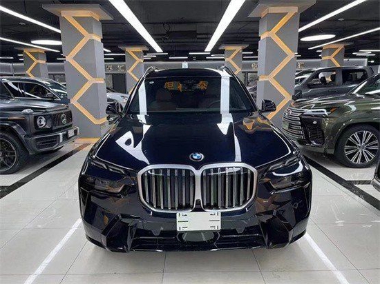 宝马X7新车改款到港福利优惠95万起