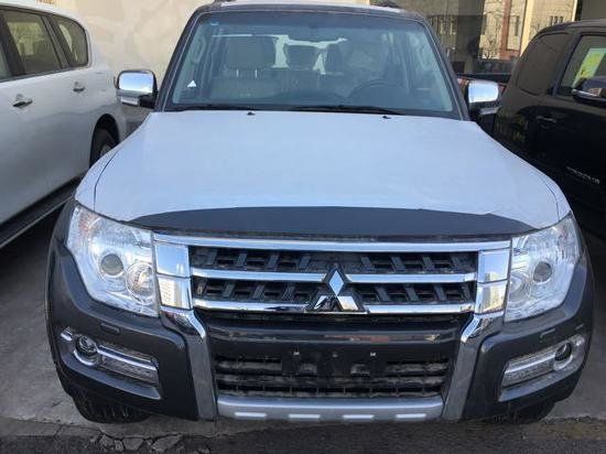 20款三菱帕杰罗V97经典SUV港口霸气亮相