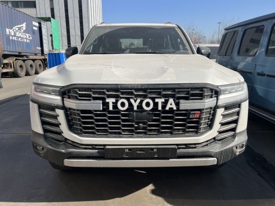 2022款丰田LC300现车港口三月特惠促销中