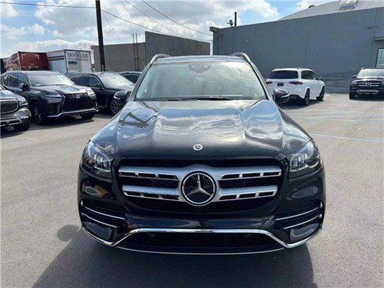 2022款奔驰GLS450本月促销大降价抢购中