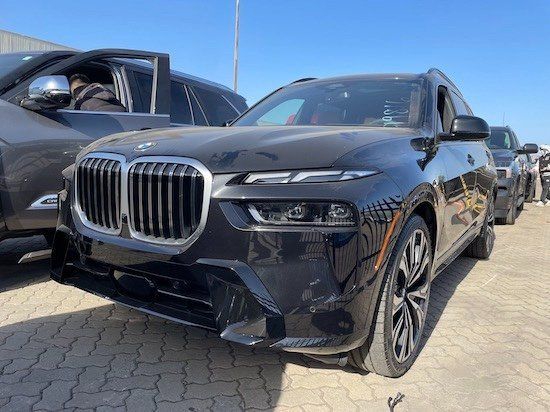 23款宝马X7科技感满满 天津现车支持按揭