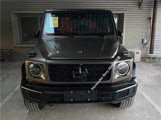 2023款奔驰G500哑光蒙扎雾灰和水泥灰