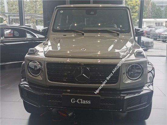 2023款奔驰G500经典配色水泥灰现车顶配
