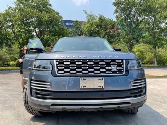 5.0V8新路虎揽胜行政加长版 刀锋轮毂