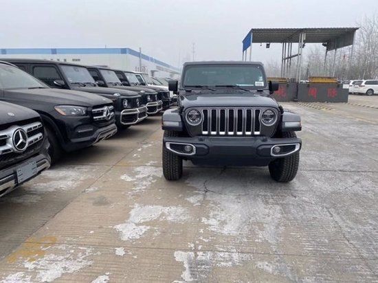 2023款JEEP牧马人现车裸售42万当天票