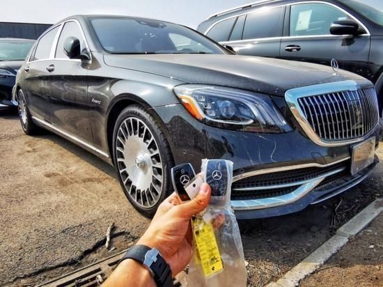 20款奔驰迈巴赫S560黑棕行政四座经典版