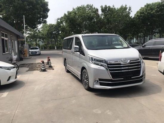 23款丰田萨尔法60多万汽油柴油都是现车