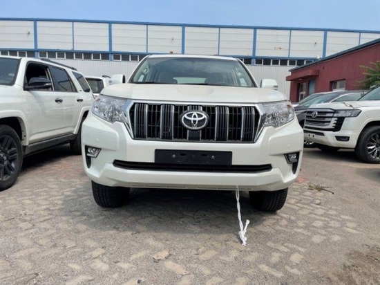 23款丰田霸道4000国六现车首付18万分期