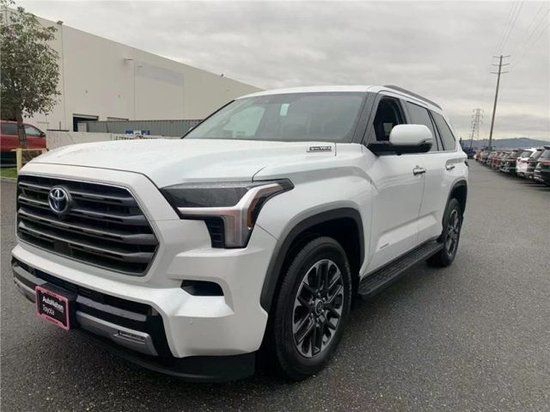 2023款丰田红杉3.5T混动 90多万起售