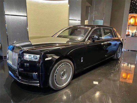 全新劳斯莱斯幻影加长辉煌人生从此开始