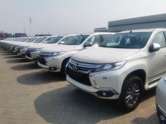 2020款三菱帕杰罗劲畅真皮现车31万出售