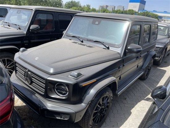 2023款奔驰G550现车出售店庆特卖190万