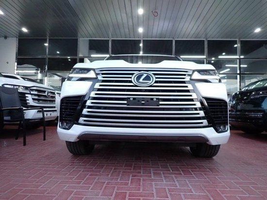 2023款雷克萨斯LX600现车165万起价出售