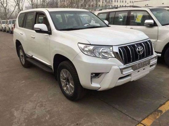 丰田霸道2700天津港现车低价 配置齐全