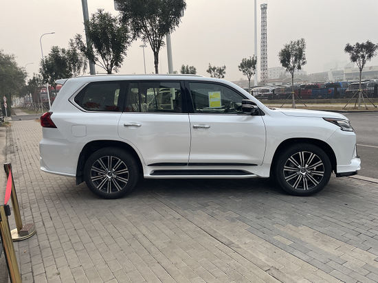 雷克萨斯LX570现车底价特惠175起