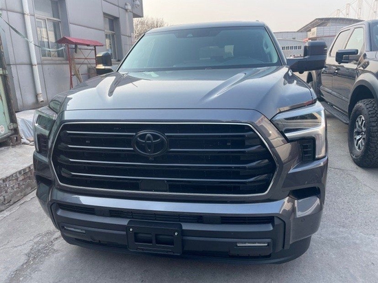 23款丰田红杉3.5混动最新价格98万优惠