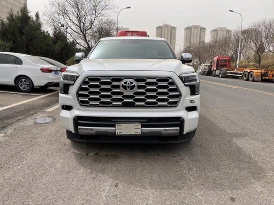 23款丰田红杉国六现车可订金送货上门