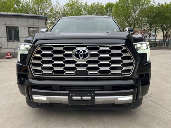 23款丰田红杉现车报价五一特惠29万提车