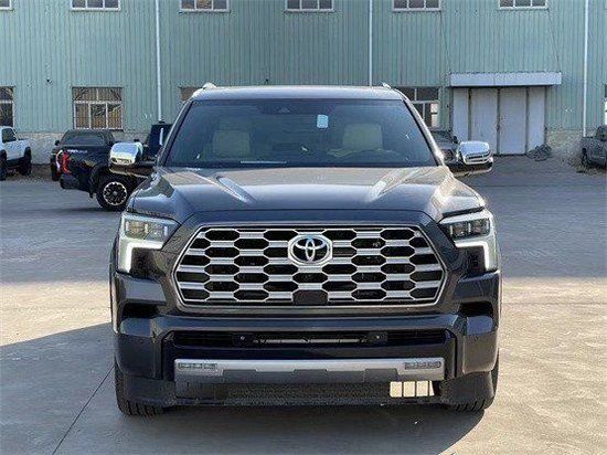 23款丰田红杉现车直降30万 本月特卖季