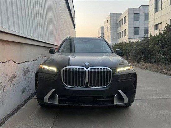 2023款宝马X7平行进口现车特价90余万