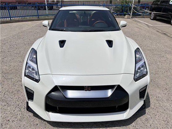 23款日产GTR高颜值 彪悍性能实至名归