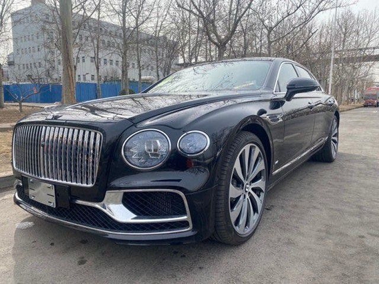 宾利飞驰v6平行进口店内现车配置解析