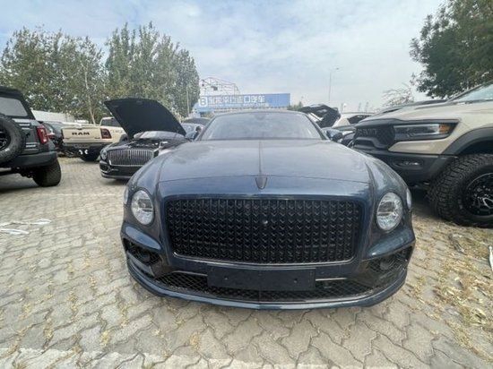 23款宾利飞驰4.0T满配4座优惠降价20万