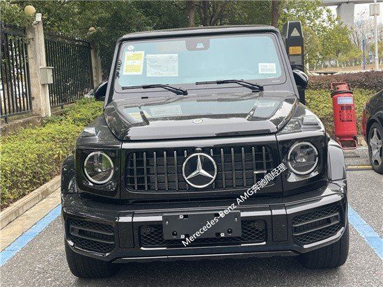 2023款奔驰AMG G63黑色红内现车价格