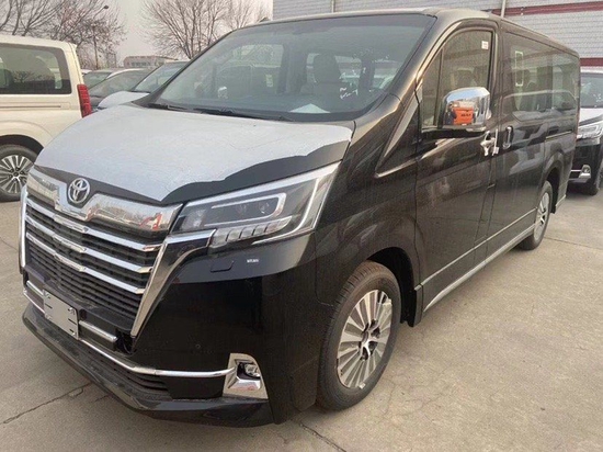 23款格兰维亚萨尔法2.8T柴油现车69万提