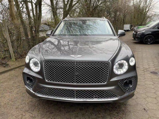 全新宾利添越3.0T插电混动金色银色报价