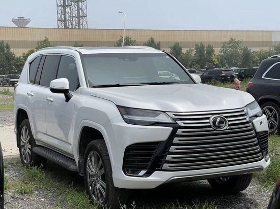 23款中东版雷克萨斯LX600港口降价优惠
