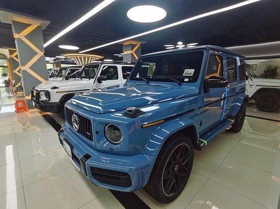 平行进口2023款奔驰G63 AMG 瓷器蓝