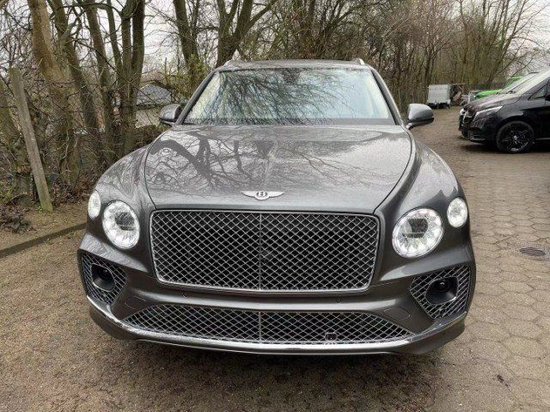 宾利添越3.0T插电混动金色银色全新报价