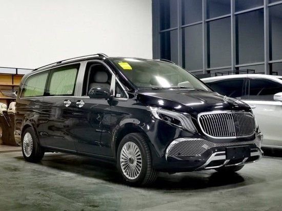 进口23款奔驰V250L 豪华版隐藏6座设计