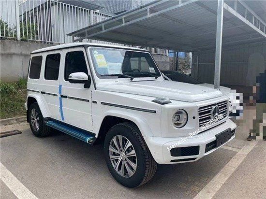 2023款奔驰G350白色现车报价仅需154W