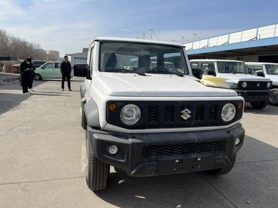 23款铃木吉姆尼19万起售 配置手续齐全