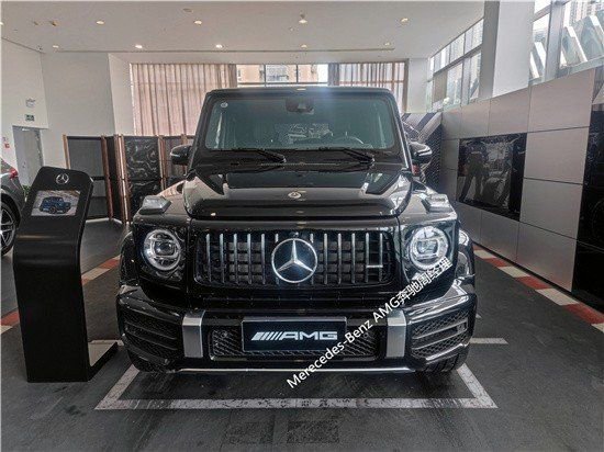 2023款奔驰G63黑红 越野才能极大增强