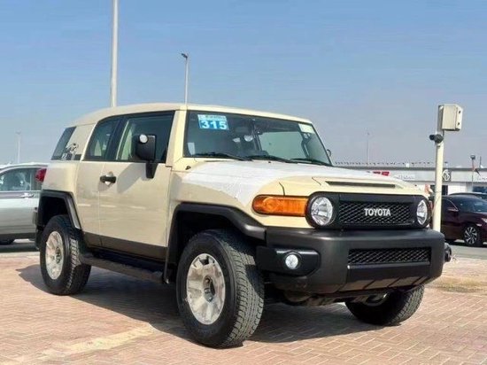 23款中东版丰田酷路泽FJ 几款配置参数