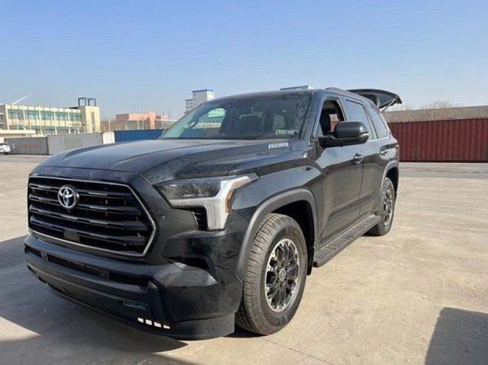 丰田红杉越野版全国上牌可分期90万提车
