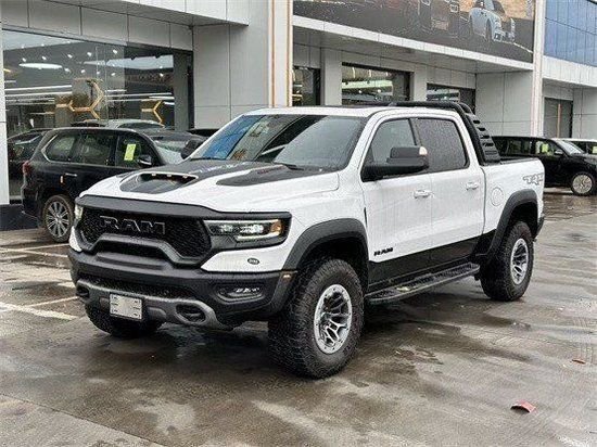 2023款道奇霸王龙6.2L 82万起优惠交车