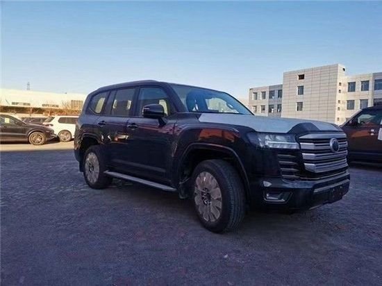 23款丰田酷路泽LC300中东版报价可分期