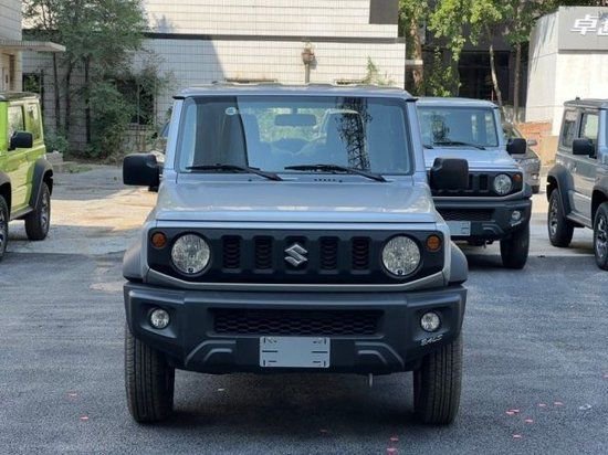 23款铃木吉姆尼1.5L现车七月促销21万起