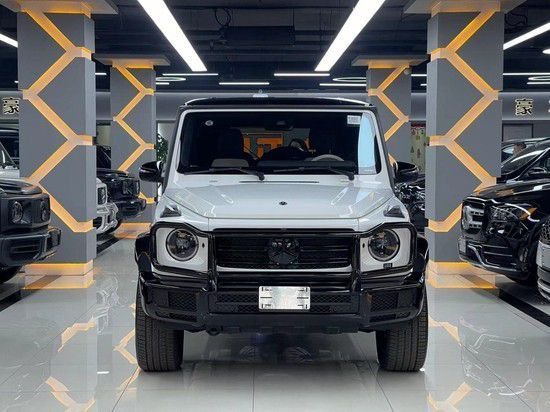 23款奔驰g550本月冲量钜惠199万元色全