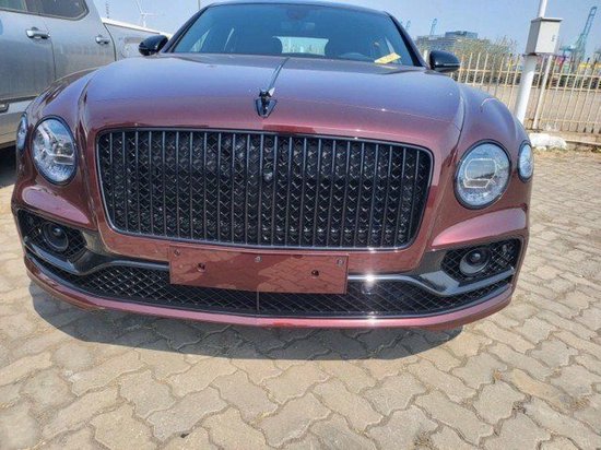 宾利飞驰V8版汽油4.0T板球红限量款现车