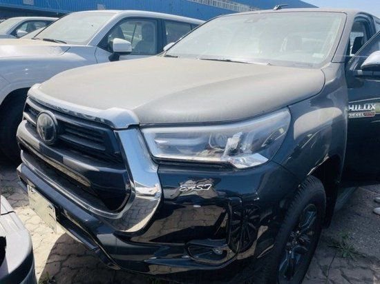 2023款丰田海拉克斯GR-S现车特价45万