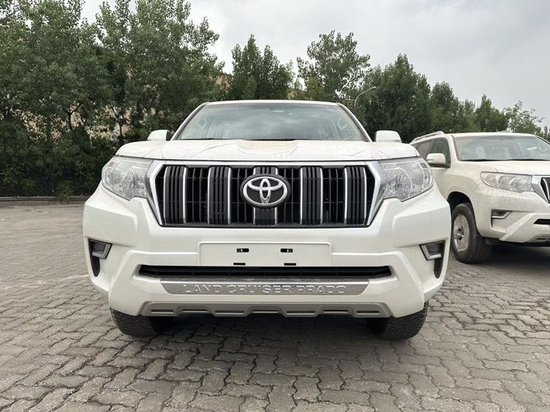 23款霸道2800现车价格狂降低至52万起