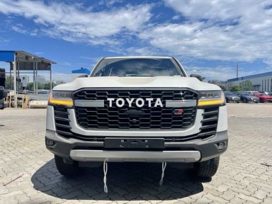 23款丰田酷路泽GR版降价赔钱甩卖可分期