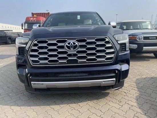 23款美规丰田红杉顶点版半苯胺真皮座椅